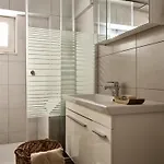 Avesta Private - Niovi