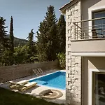 Villa Avesta Private - Niovi