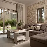 Villa Avesta Private - Niovi *
