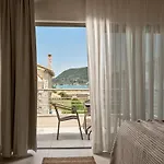 Villa Avesta Private - Niovi