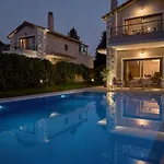 Avesta Private - Niovi Villa *