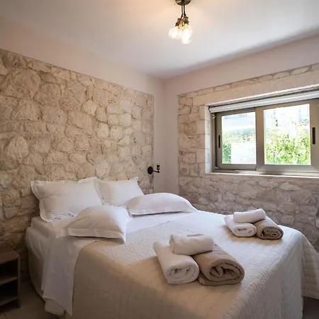 Avesta Private - Niovi Villa