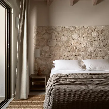 Avesta Private - Niovi *