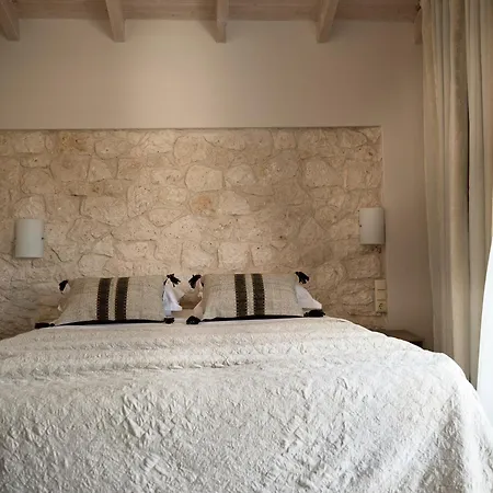 Avesta Private - Niovi Villa *