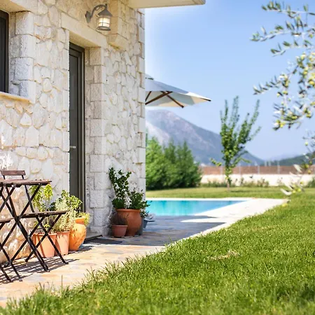 Villa Avesta Private - Niovi
