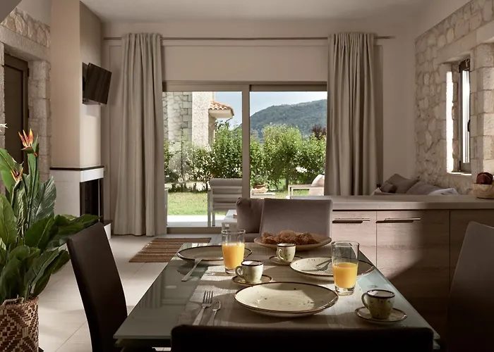 Villa Avesta Private - Niovi