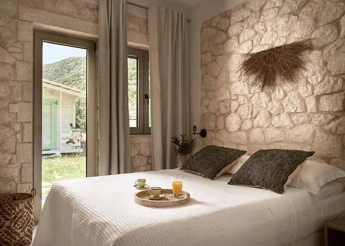 Avesta Private - Niovi * Vlikhón