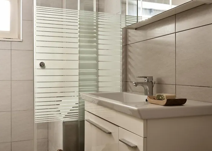 Avesta Private - Niovi